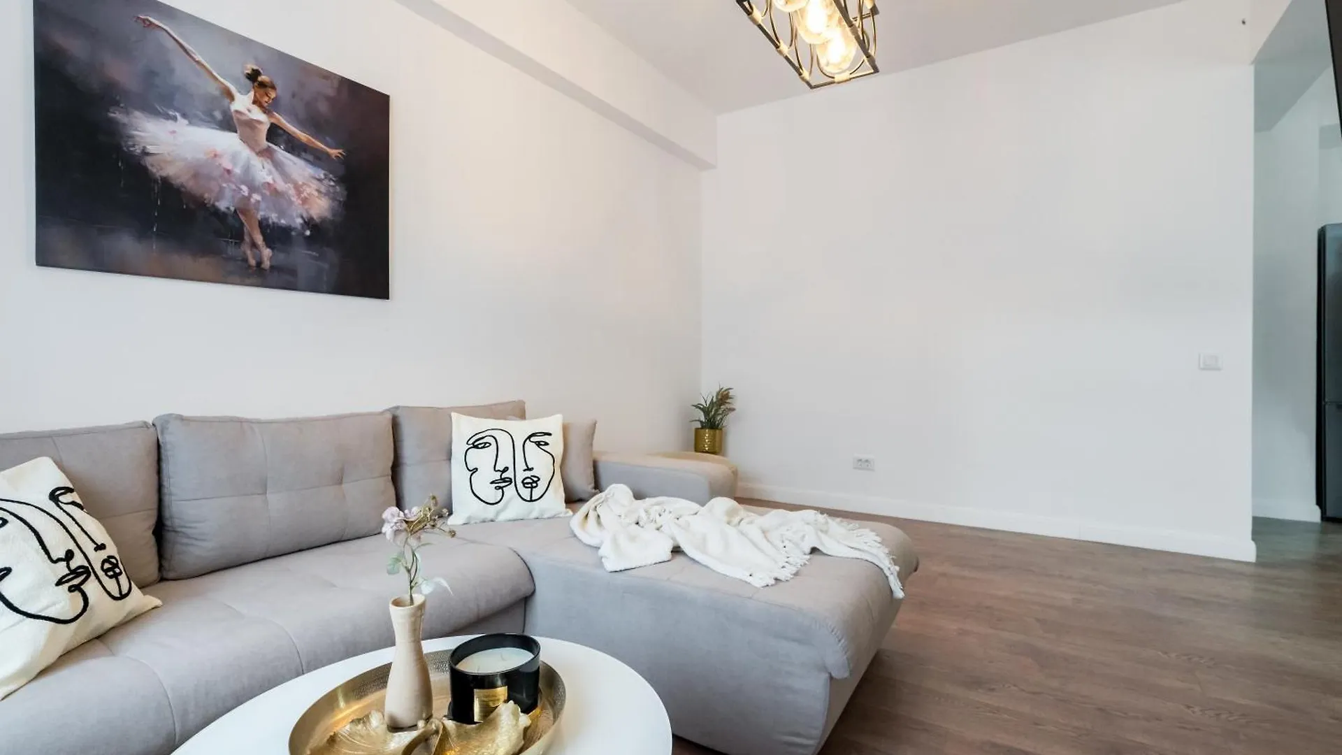 Pop Up Aparthotel 부쿠레슈티