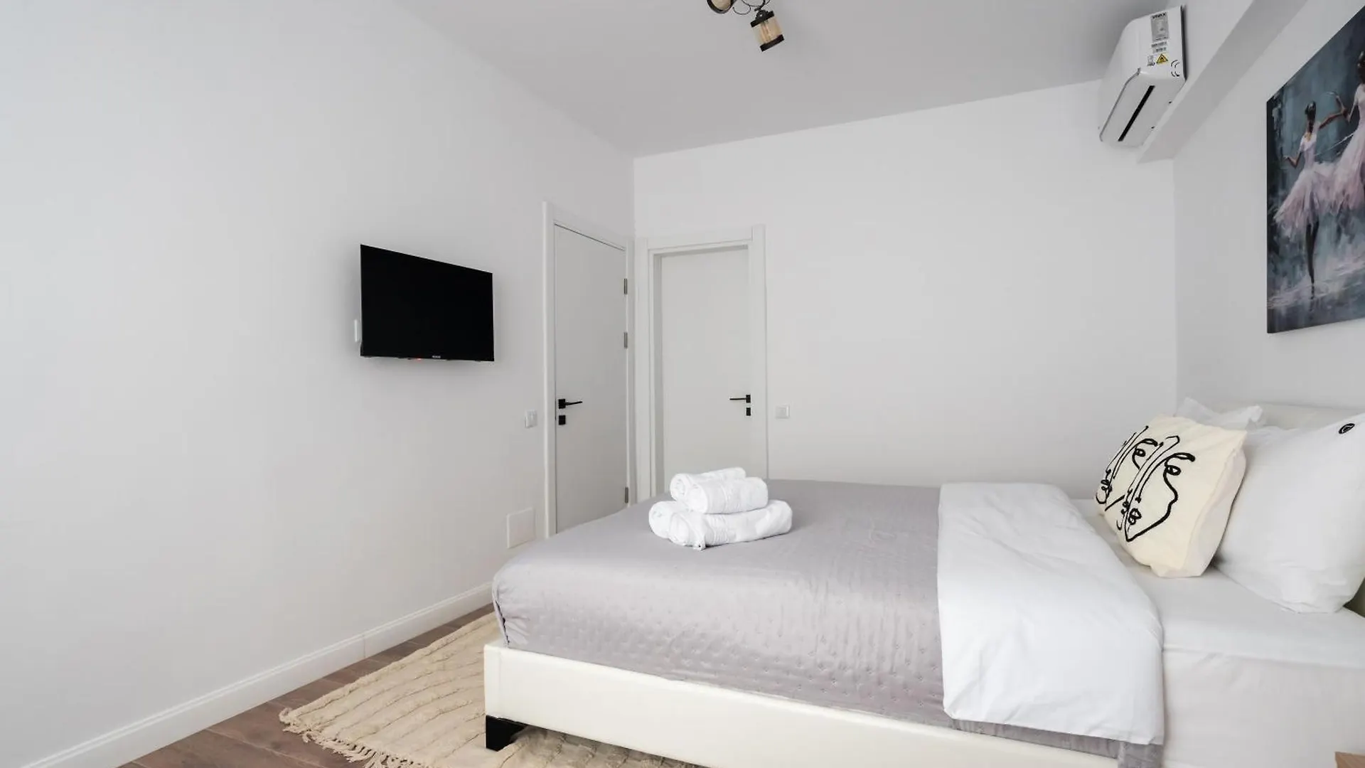 Pop Up Aparthotel Bucureşti 0*,
